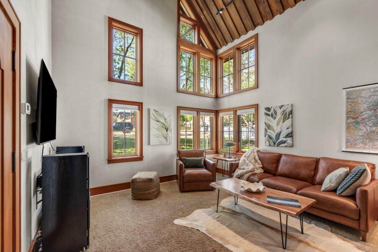 https://bt-photos.global.ssl.fastly.net/telluride/orig_boomver_1_44772-2.jpg