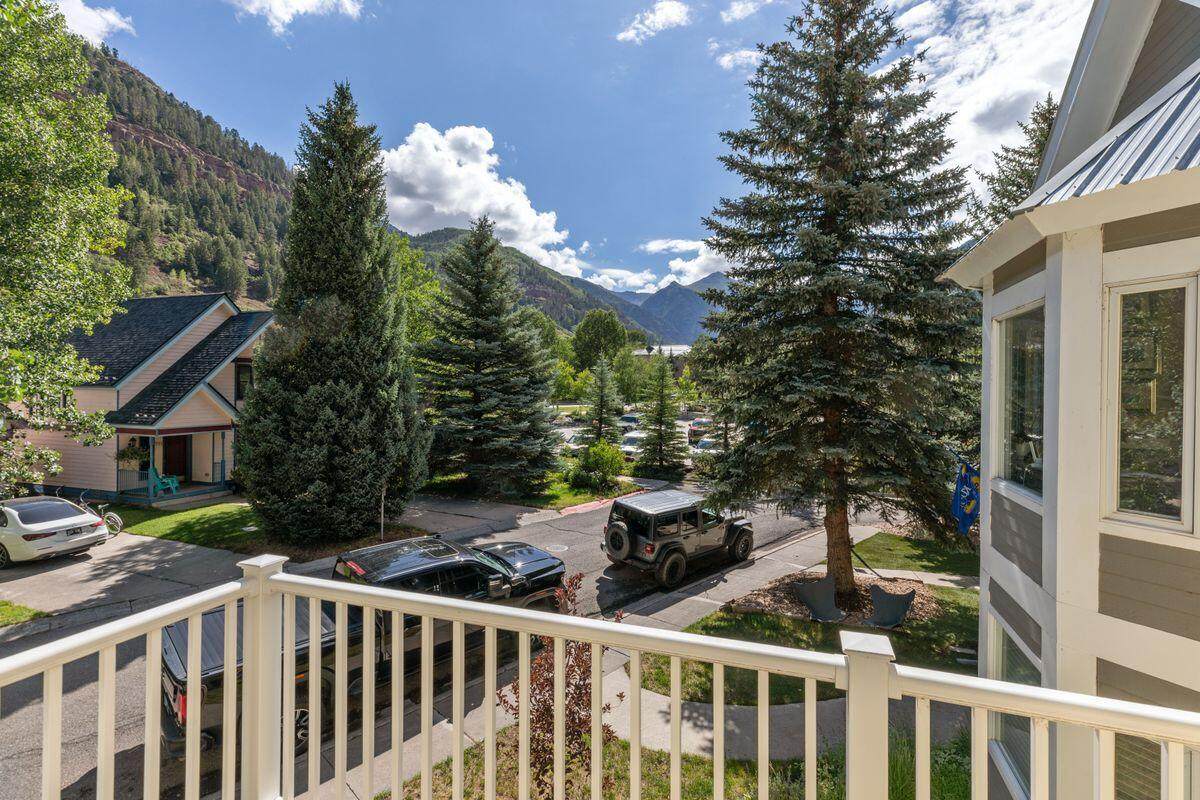 https://bt-photos.global.ssl.fastly.net/telluride/orig_boomver_1_44773-2.jpg