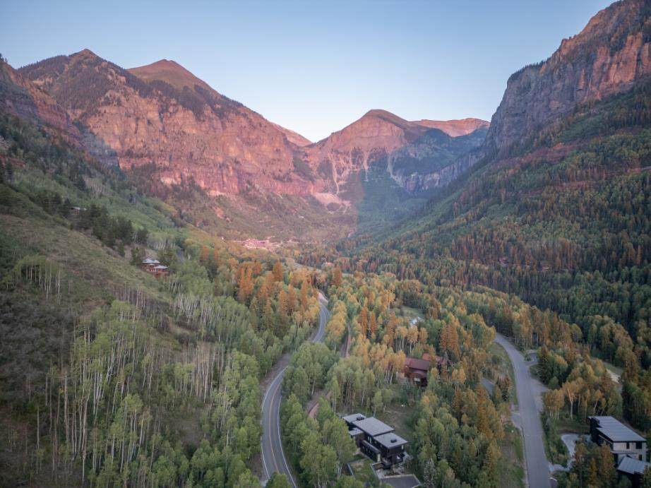 https://bt-photos.global.ssl.fastly.net/telluride/orig_boomver_1_44828-2.jpg