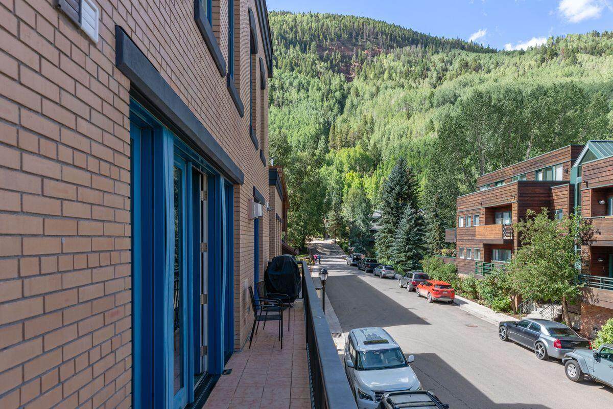 https://bt-photos.global.ssl.fastly.net/telluride/orig_boomver_1_44889-2.jpg