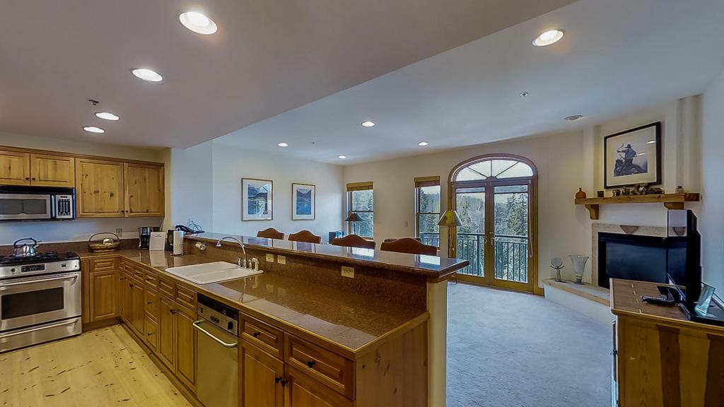 135 San Joaquin - Photo 1