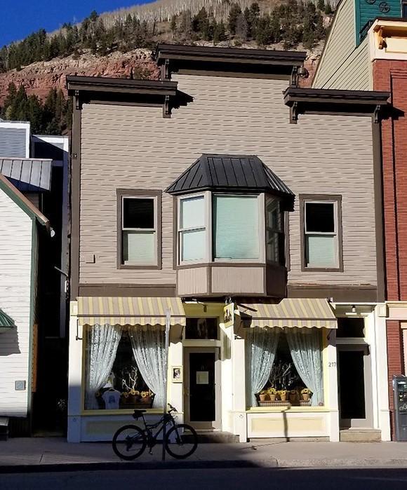 217 Colorado Avenue - Photo 1