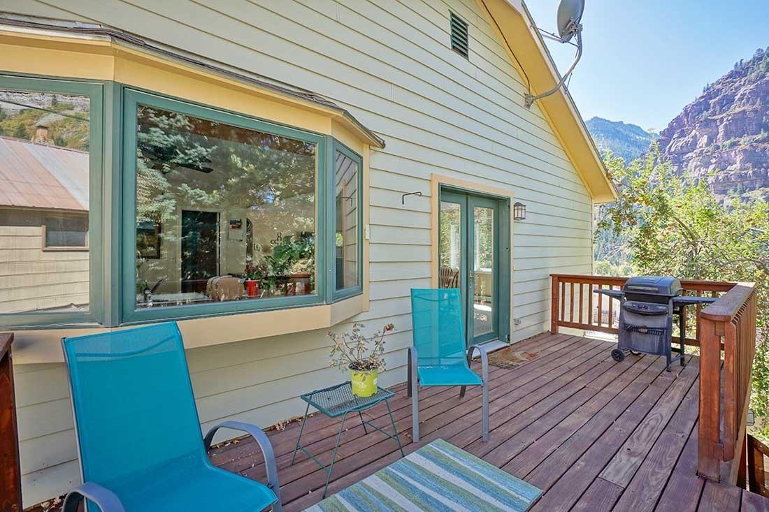 425 8th Avenue - Photo 1