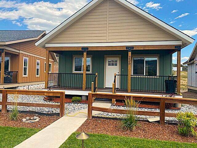 236 Redcliff Drive - Photo 1