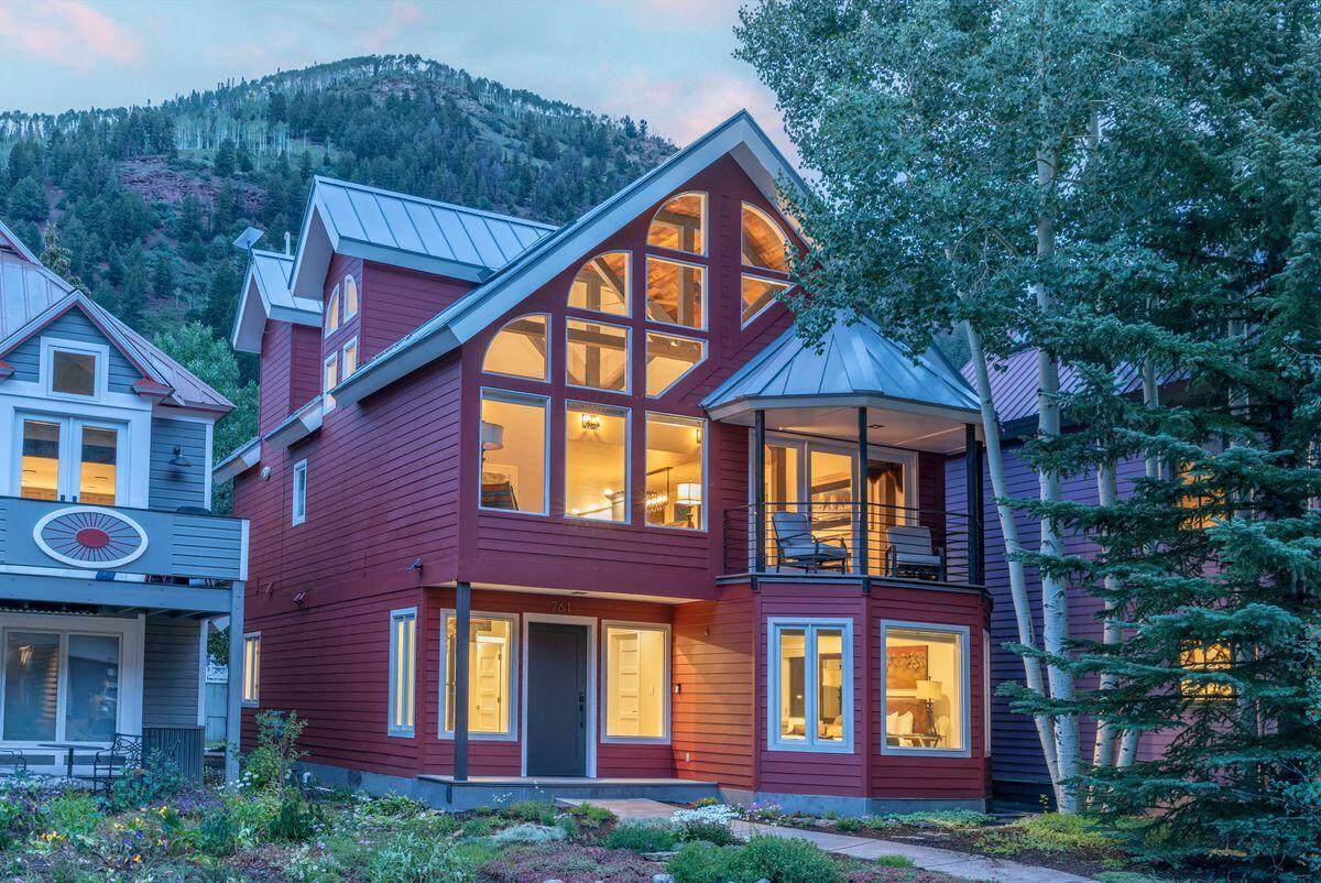 https://bt-photos.global.ssl.fastly.net/telluride/orig_boomver_6_42806-2.jpg