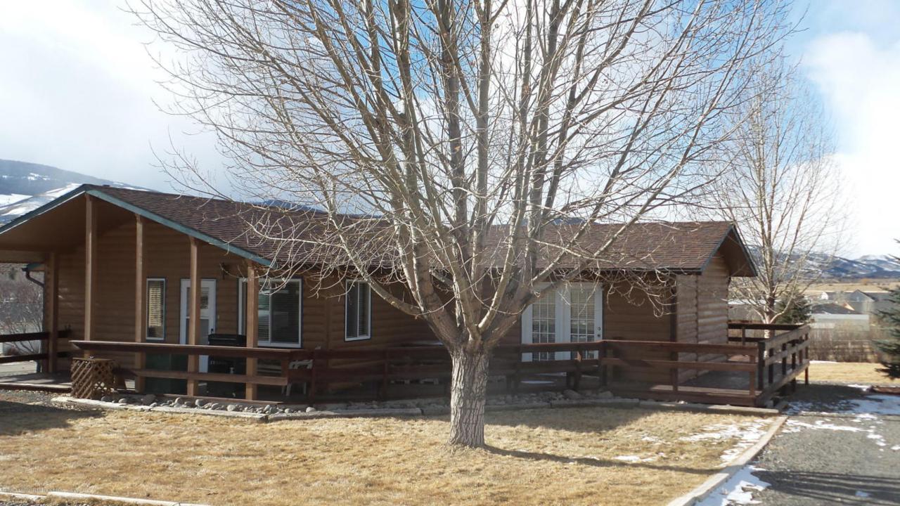 100 Deer Haven Drive - Photo 1
