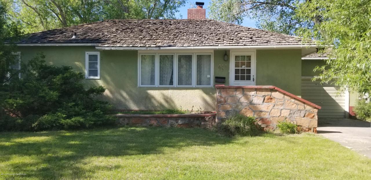 538 Parks Ave - Photo 1