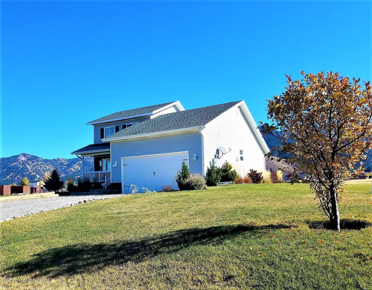 174 Roan Way - Photo 1