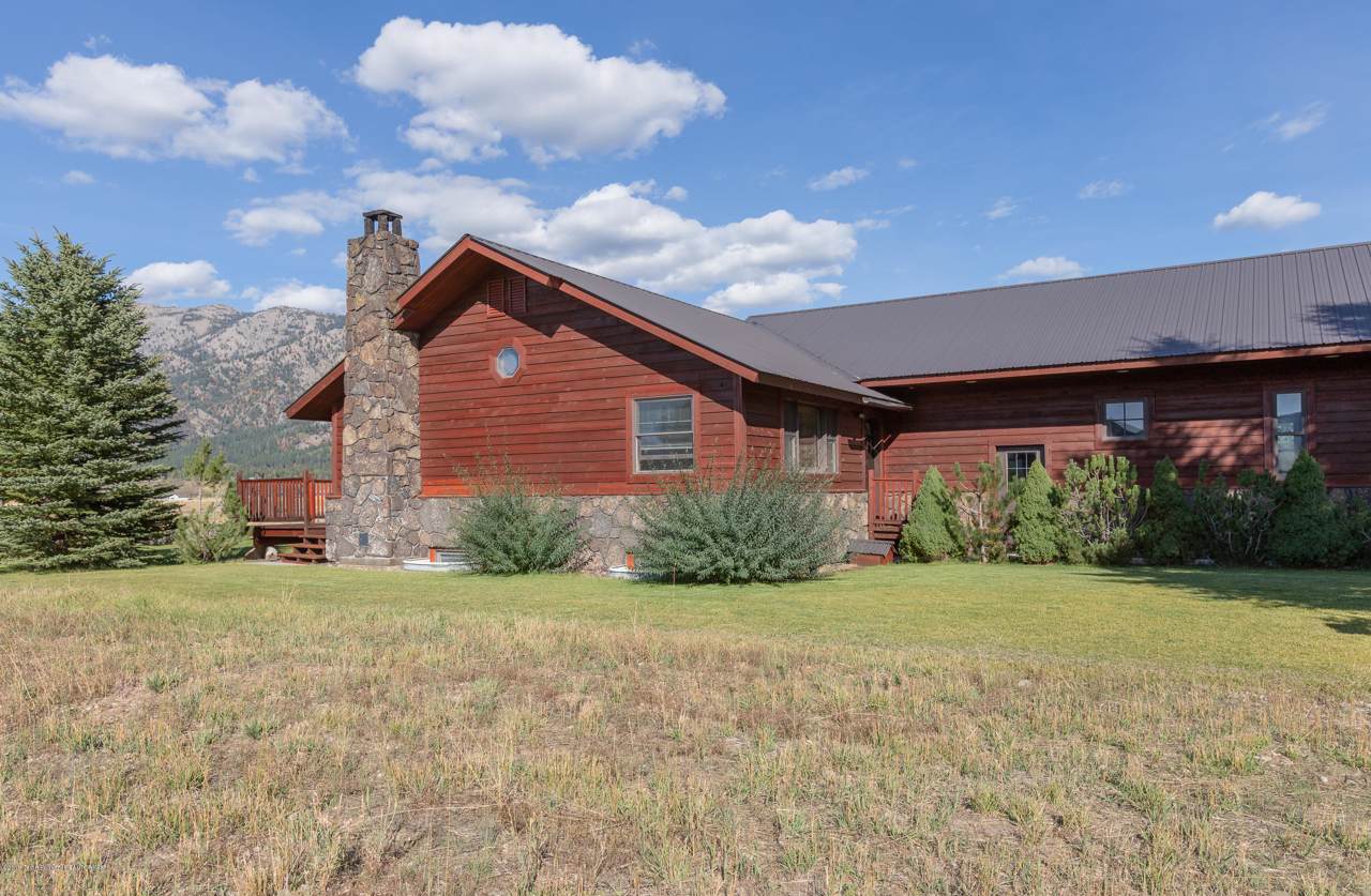 325 Snake River Drive - Photo 1