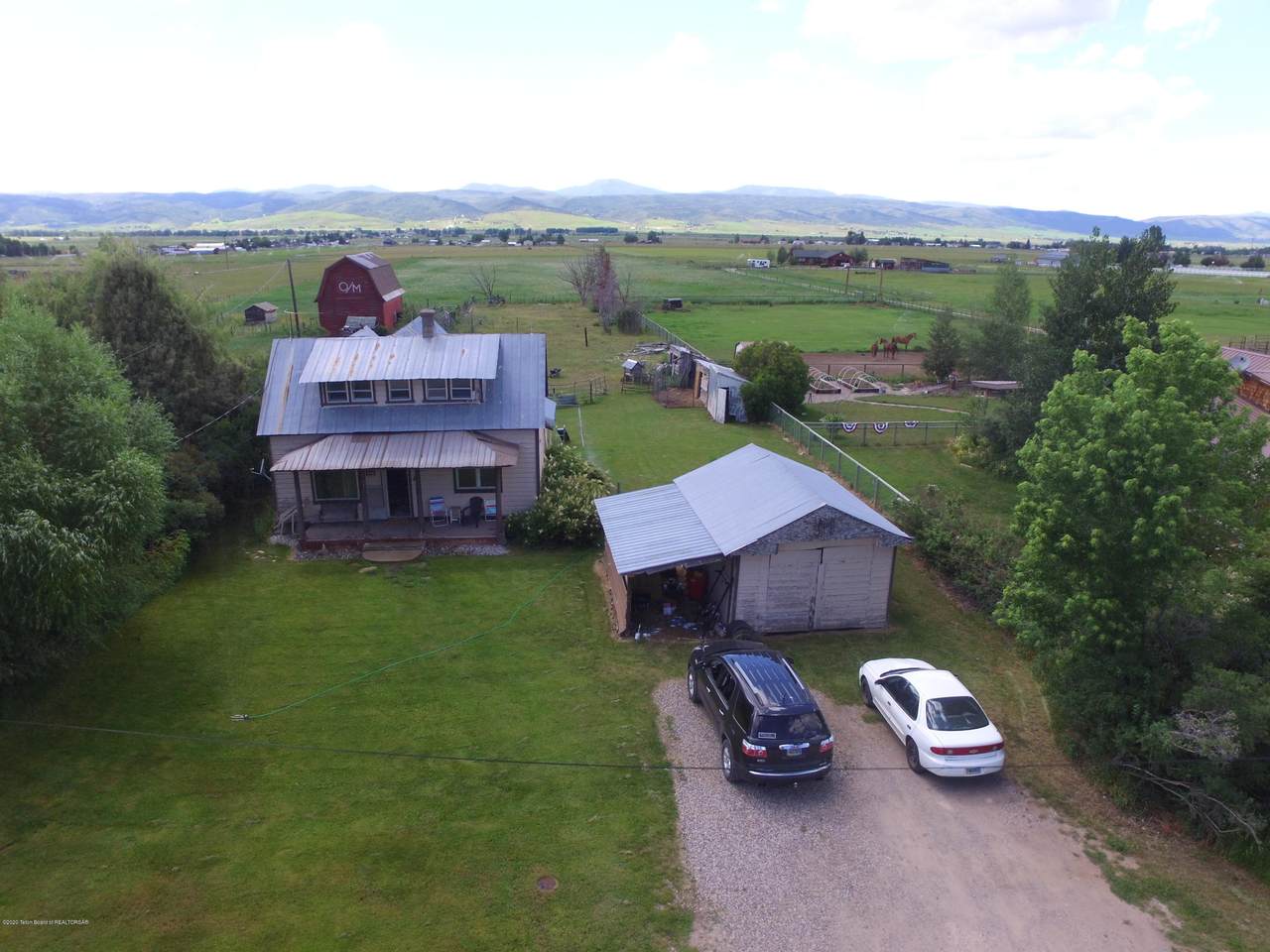 434 Lincoln St - Photo 1
