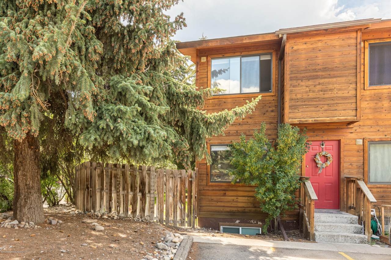 475 Broadway Ave - Photo 1