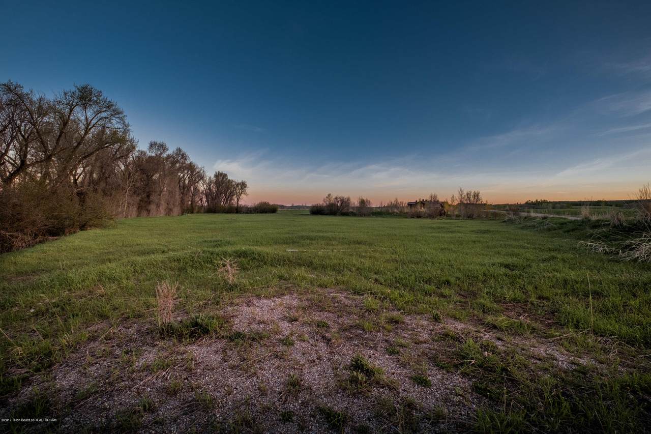 795 Rock Garden Rd - Photo 1