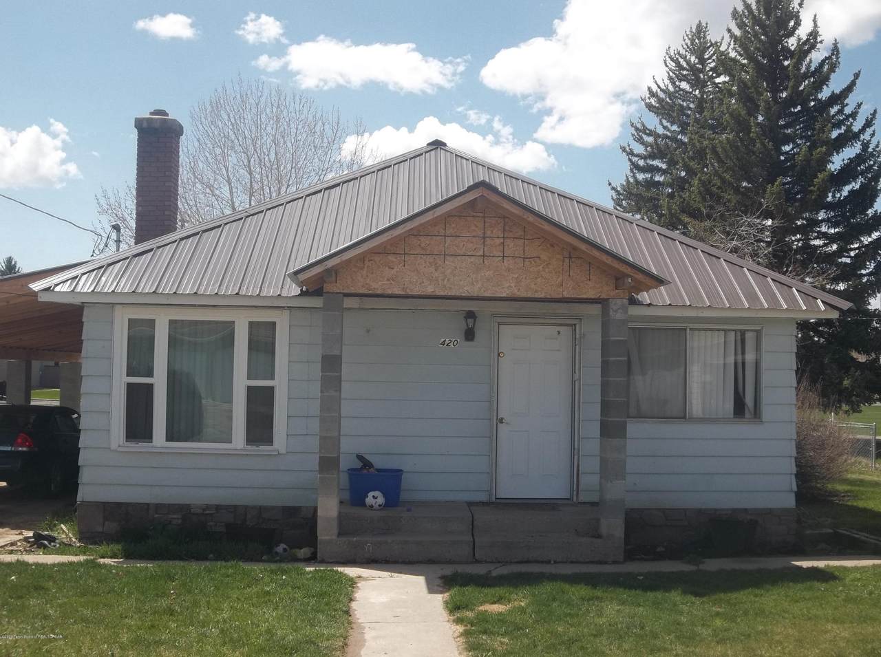 420 Sage St - Photo 1