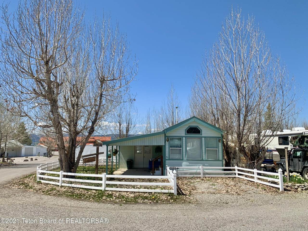 31 Doubletree Rd - Photo 1