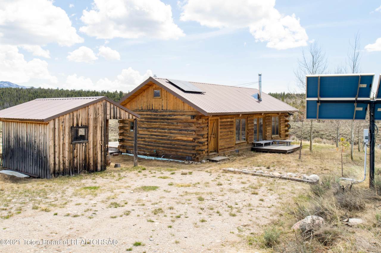 183 Lone Pine Rd - Photo 1