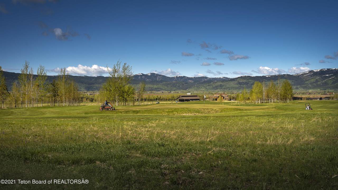 355 Silver Fox Ln - Photo 1