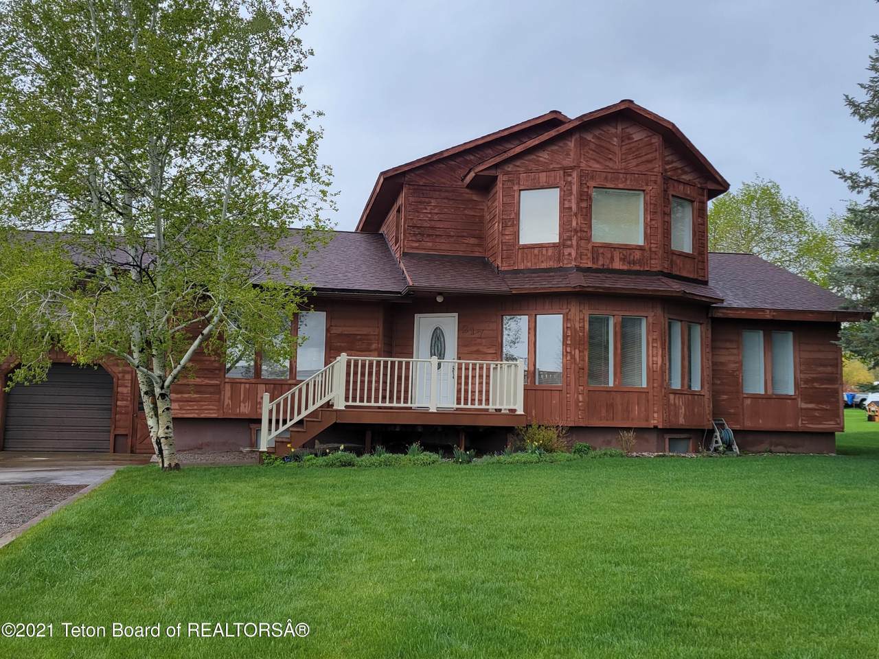 217 9TH Ave - Photo 1