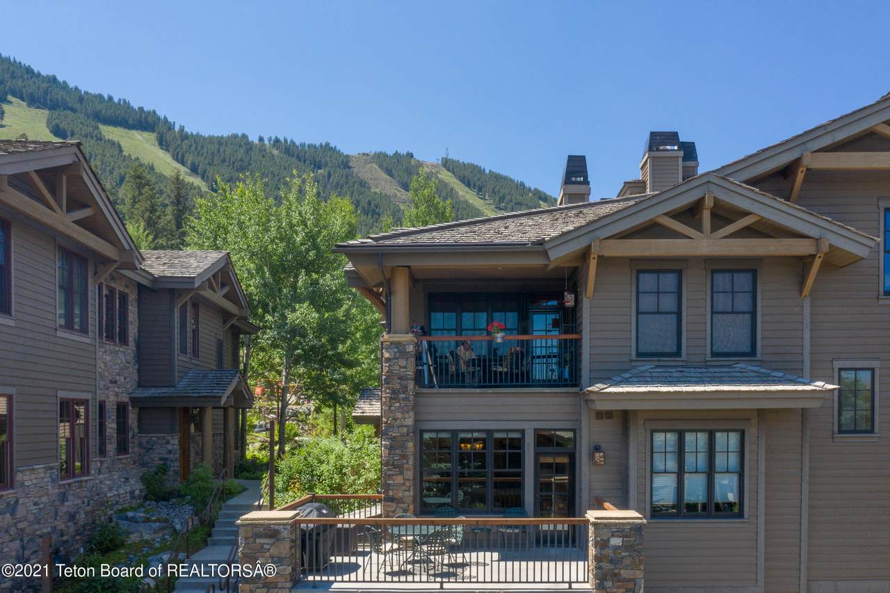 537 Snow King Loop - Photo 1