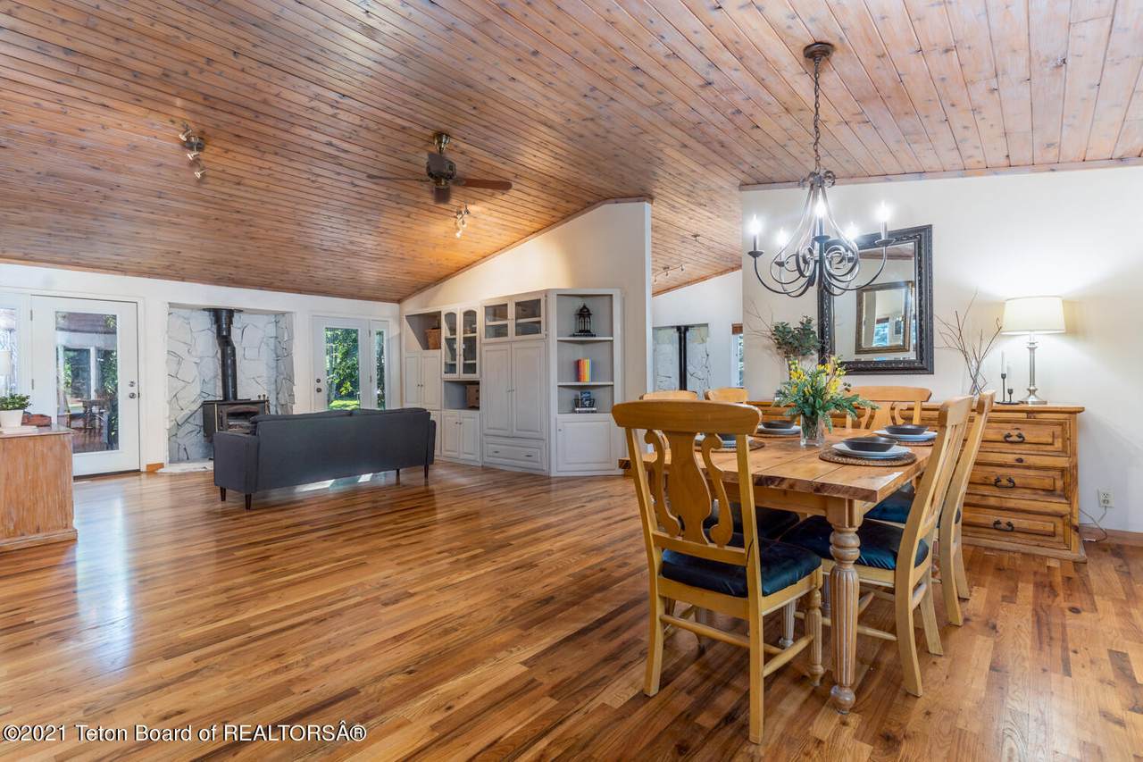 3195 Pitch Fork Dr - Photo 1