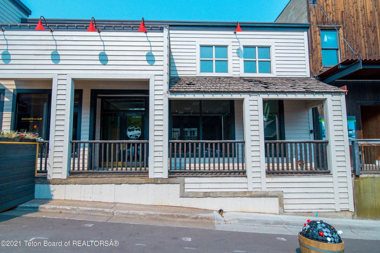 165 Center St - Photo 1
