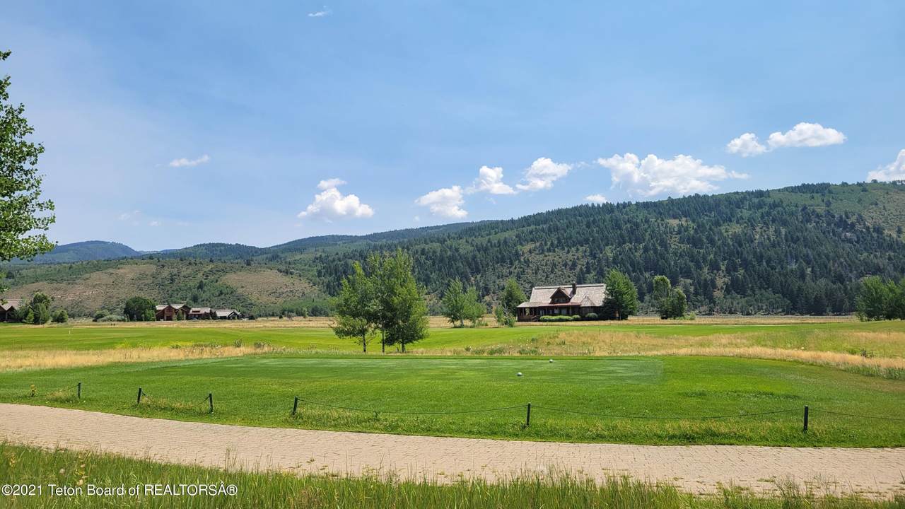 706 Royal Elk Cir - Photo 1
