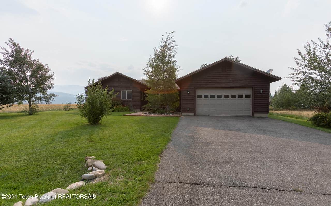 446 Columbine St - Photo 1