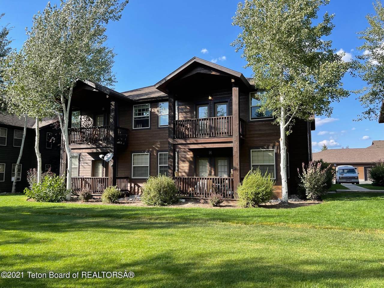 715 Moraine Court - Photo 1