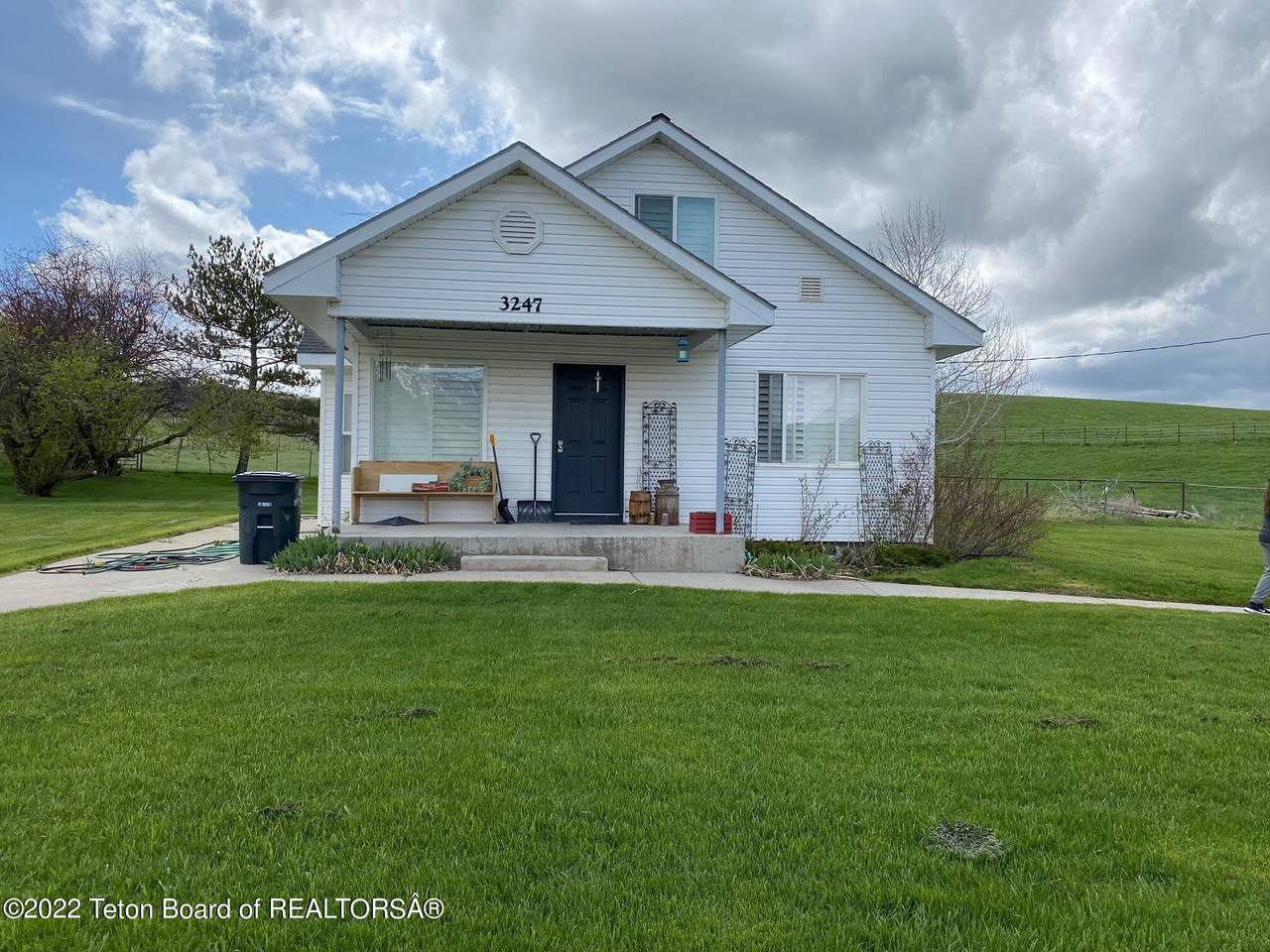 3247 Bitter Creek Rd - Photo 1