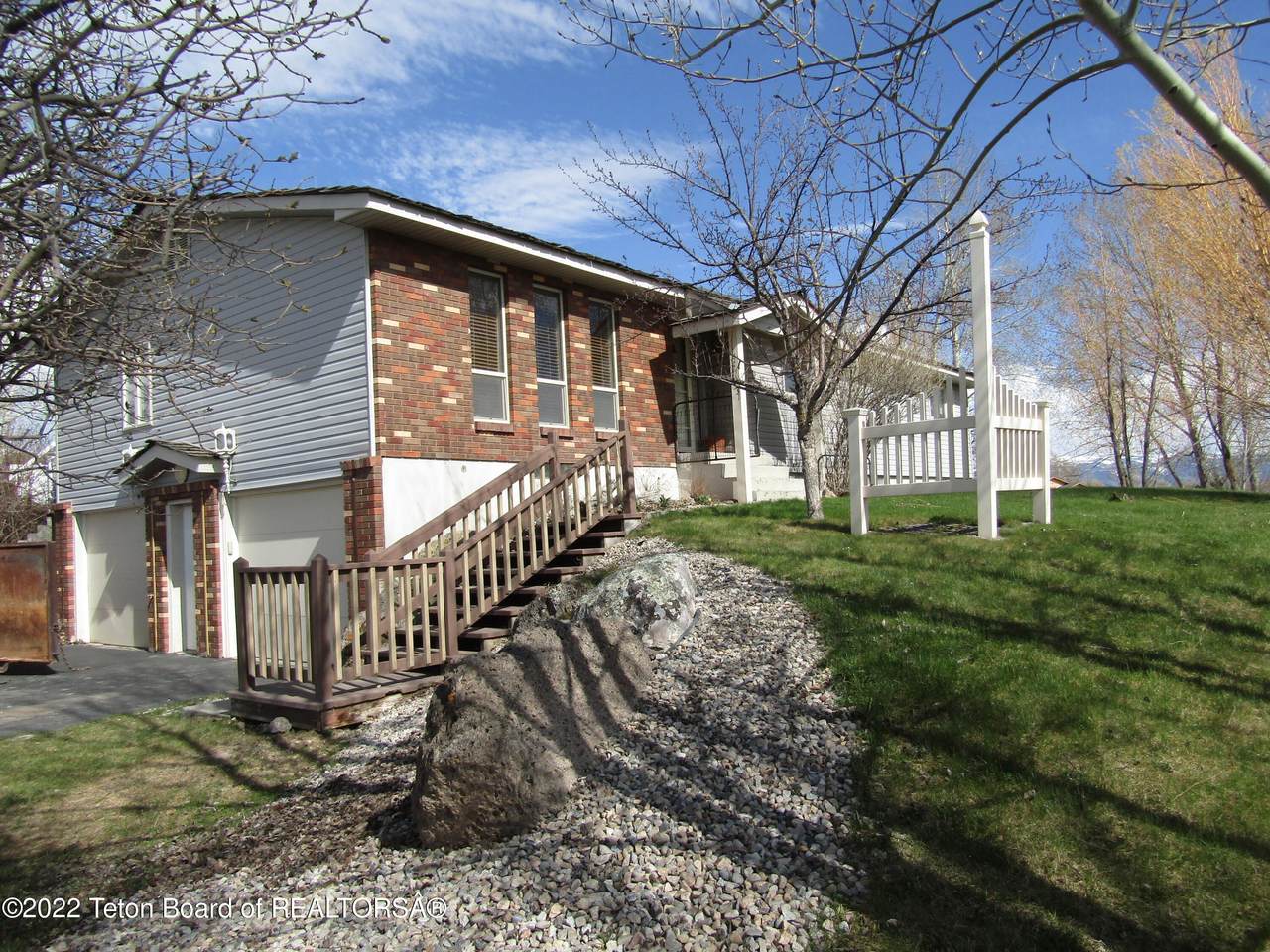 6531 North Main St - Photo 1