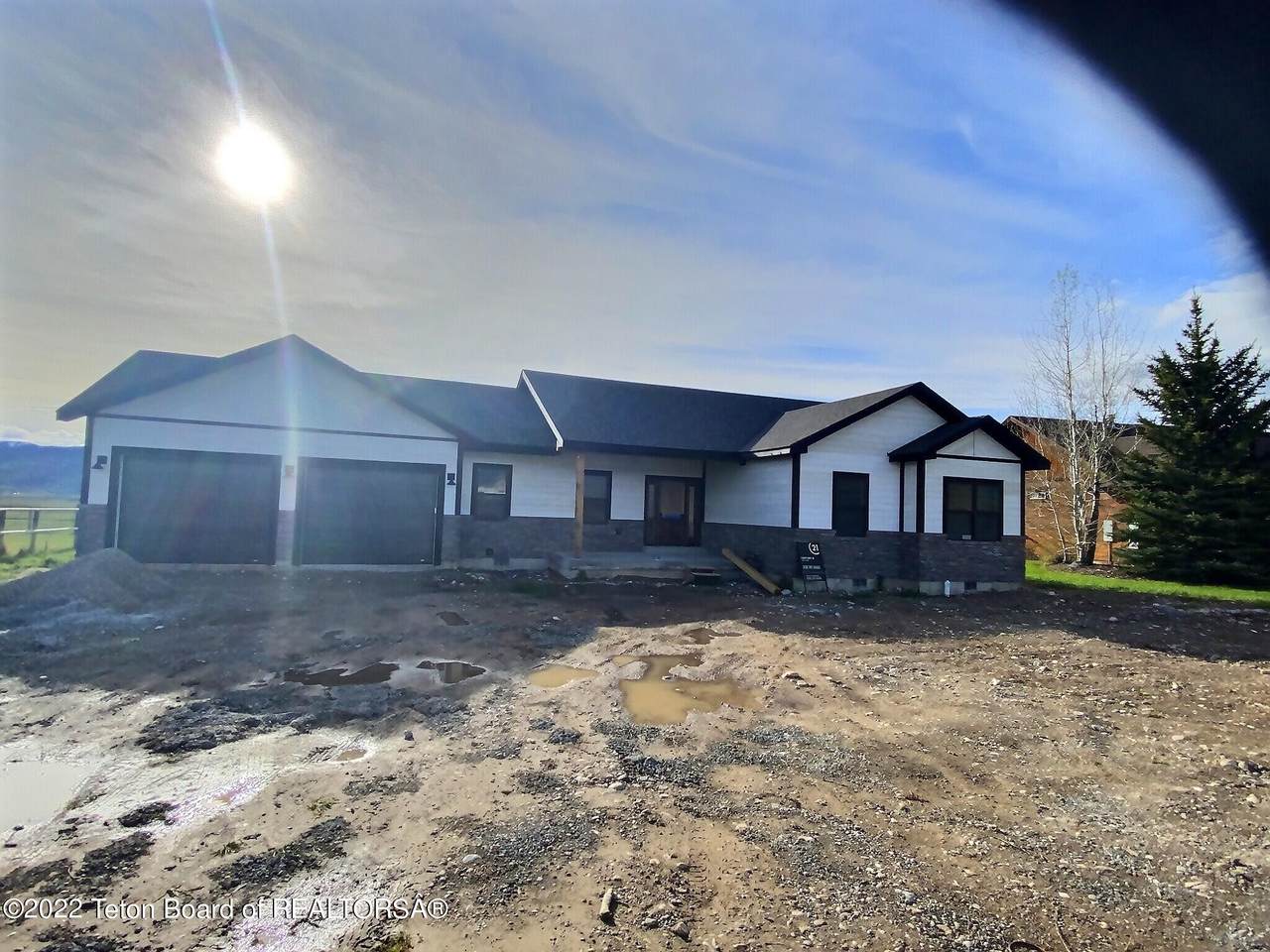 1470 River Meadows Dr - Photo 1