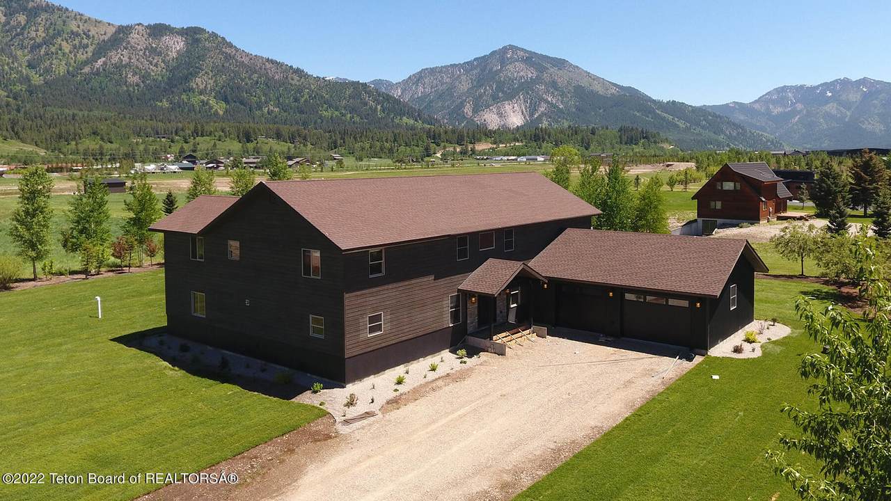 607 Alpine Village Loop - Photo 1