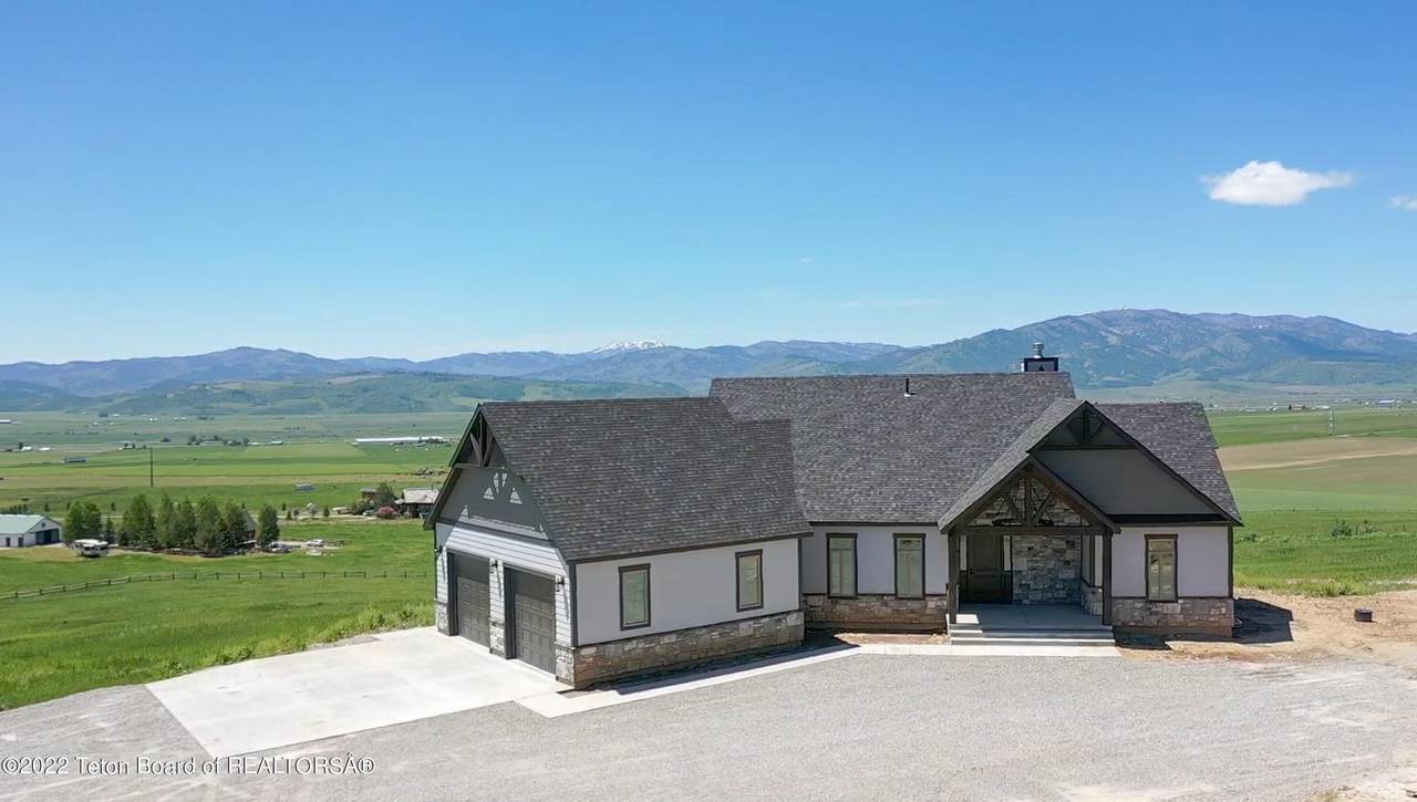 307 Henry's Mountain Road - Photo 1