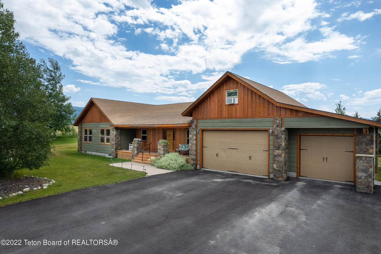 1035 River Meadows Dr - Photo 1