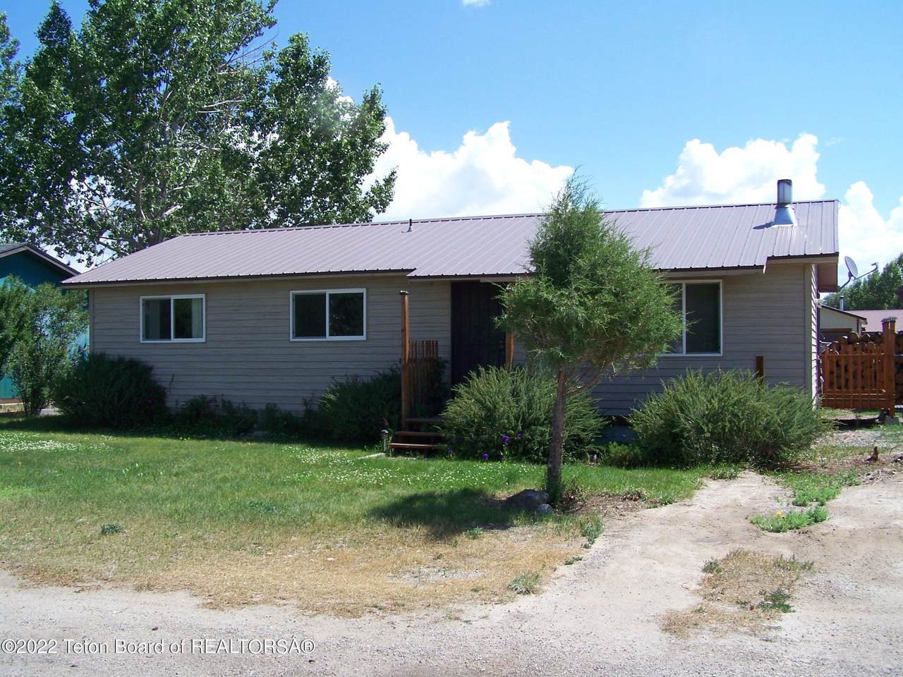 357 Jackson Ave - Photo 1
