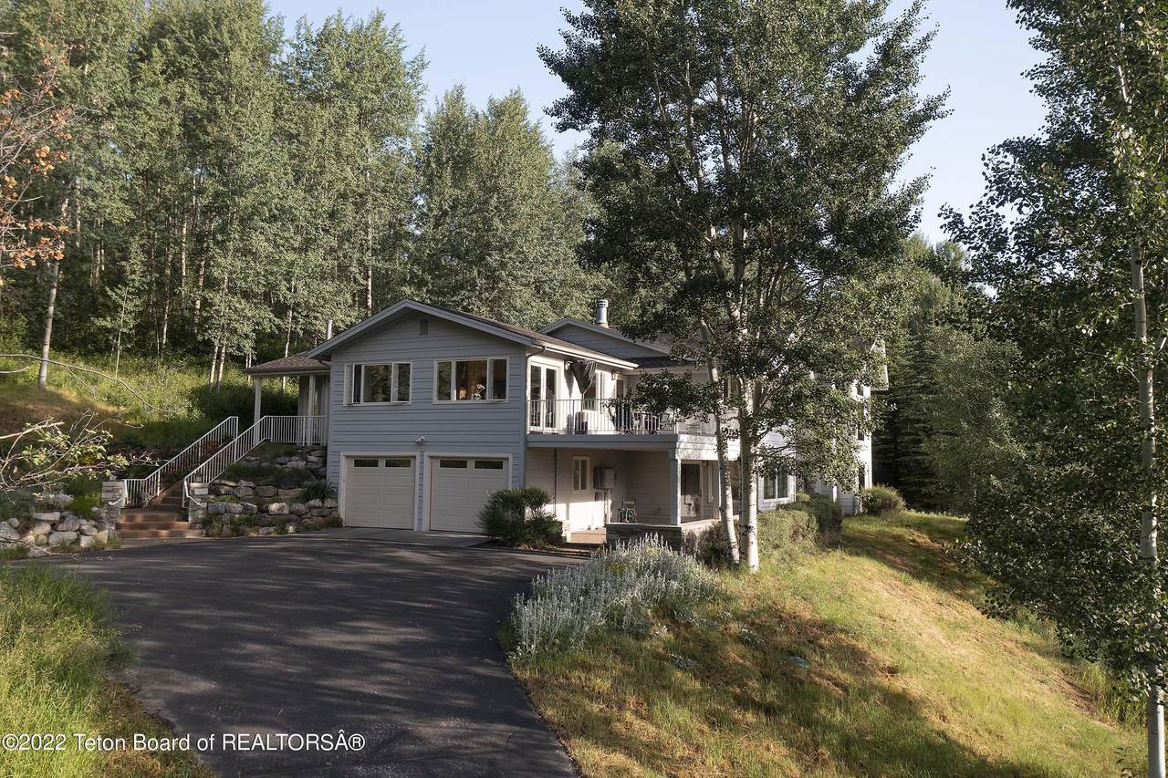 655 Meadowlark Rd - Photo 1