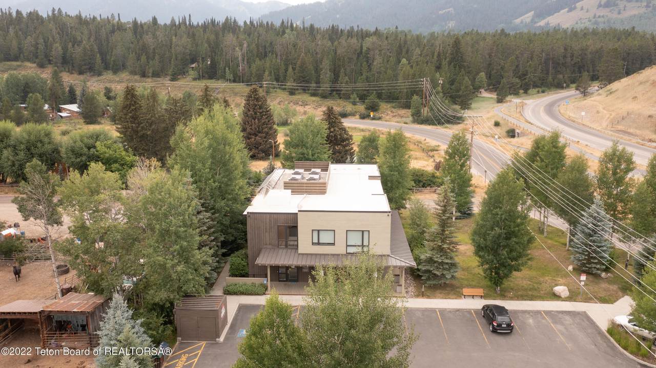 1230 Fall Creek Rd - Photo 1