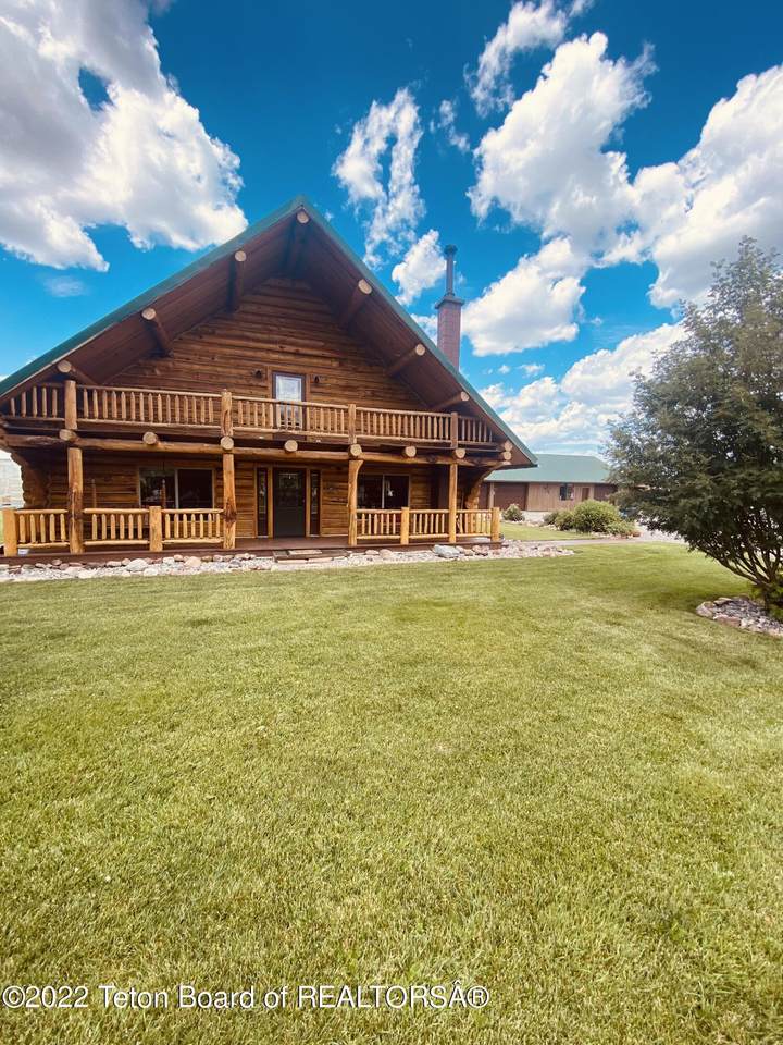 3087 Wy-241 - Photo 1