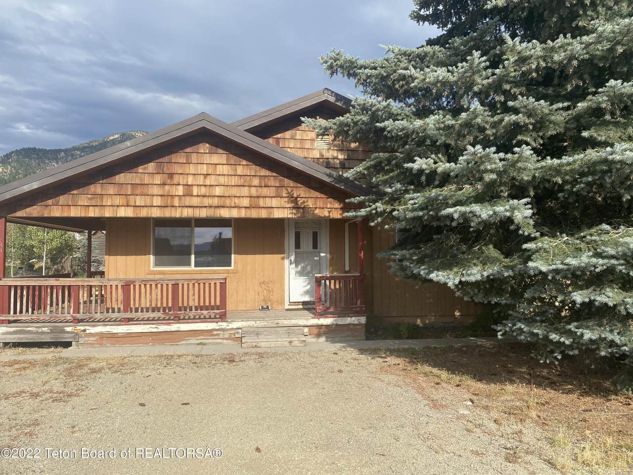201 Mill Cir - Photo 1
