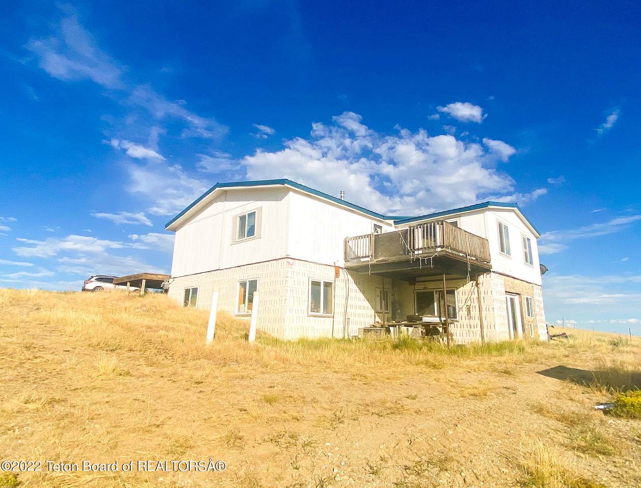 13 Meadow Lark Dr E - Photo 1