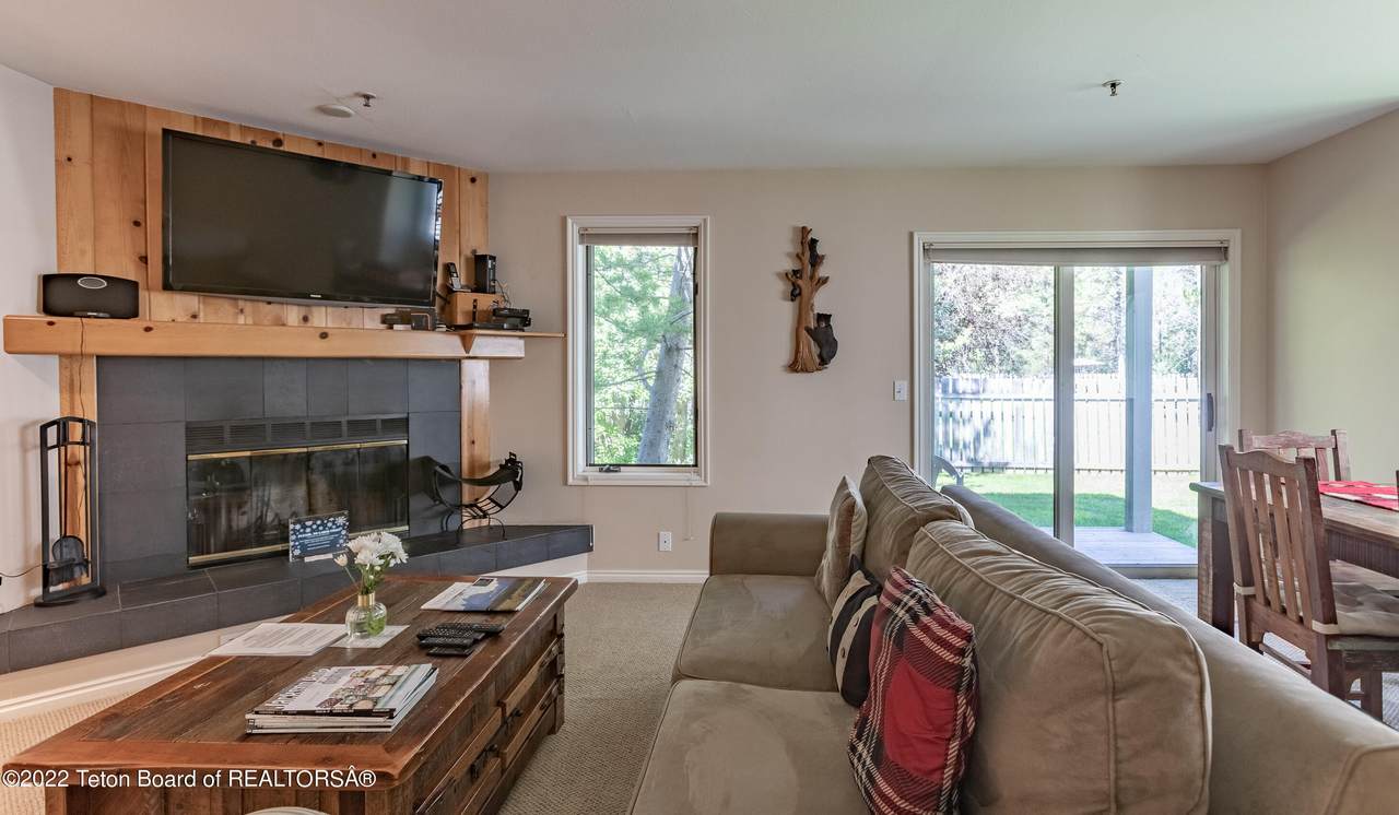 3944 Lake Creek - 1 Dr - Photo 1