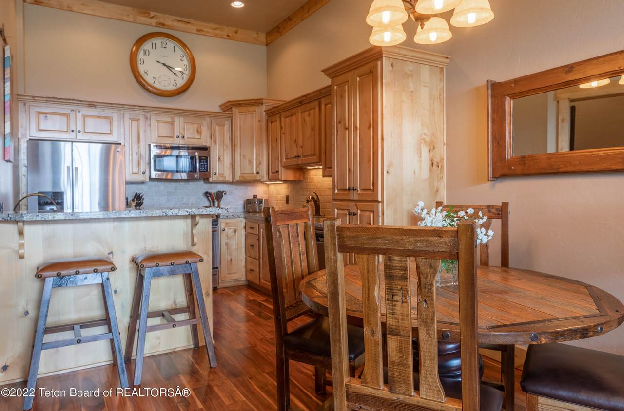 122 Hastings Dr - Photo 1