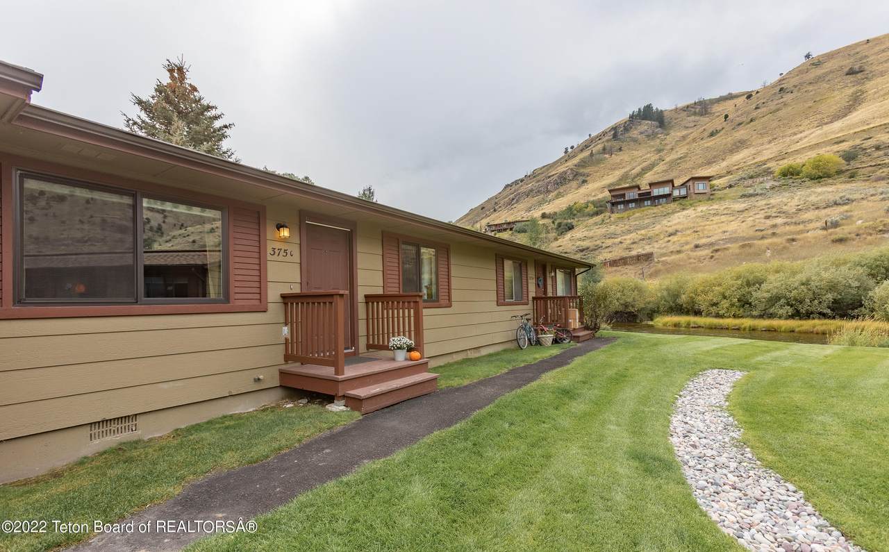 375 Glenwood St - Photo 1