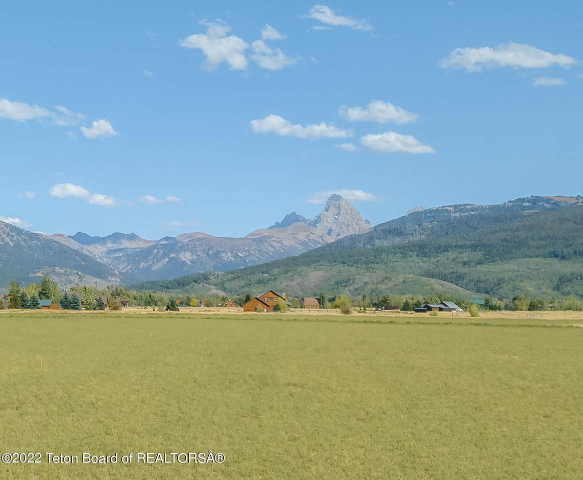 1140 Prairie Dog Way - Photo 1