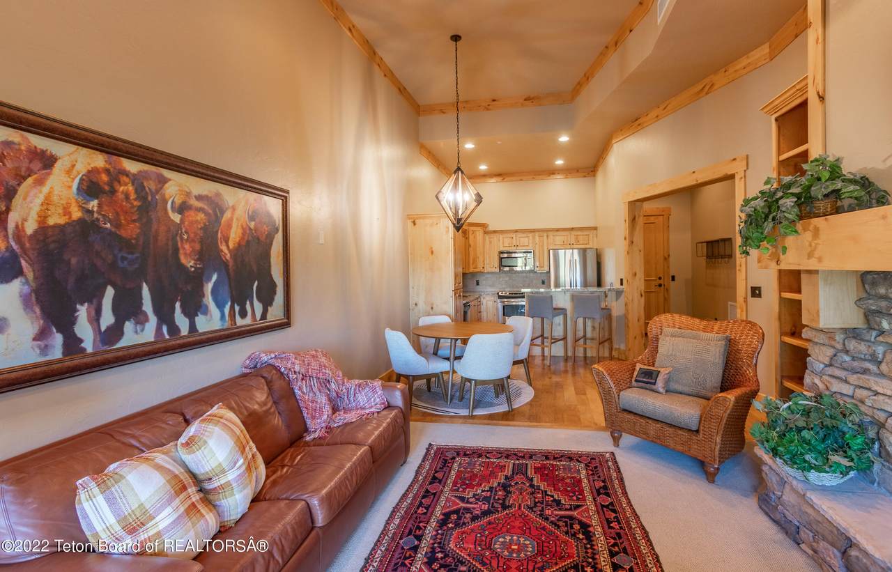 122 Hastings - Photo 1