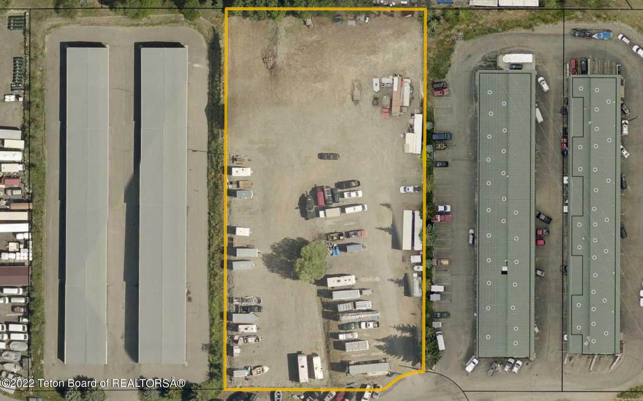 605 Deer Dr - Photo 1