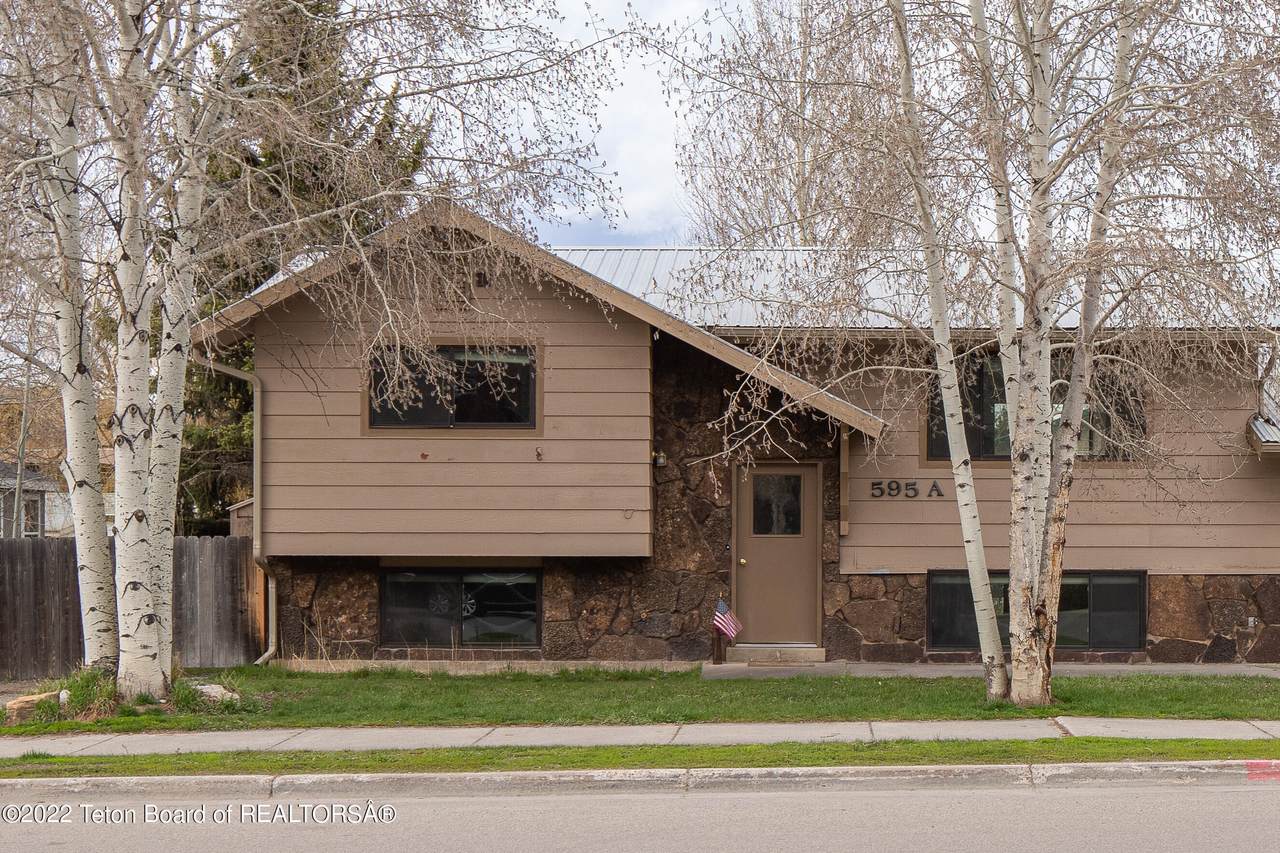 595 Kelly Ave - Photo 1