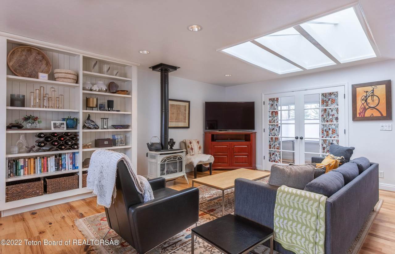 3175 Beaverslide Dr - Photo 1