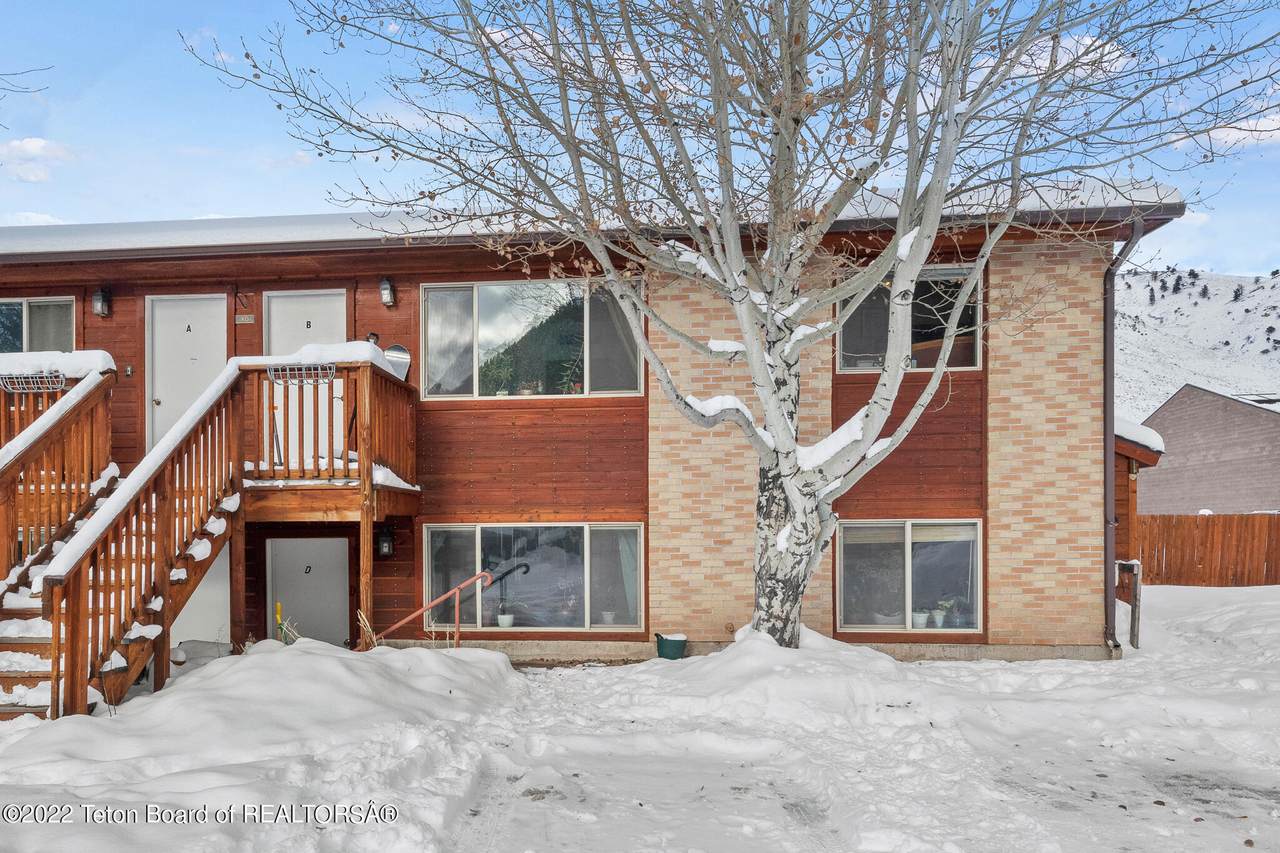 935 Smith Lane - Photo 1