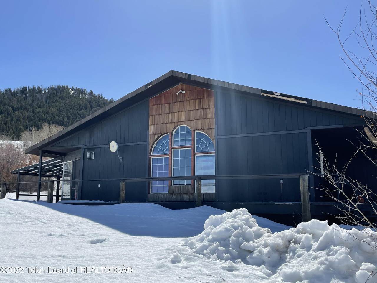 2032 Hwy 352 - Photo 1