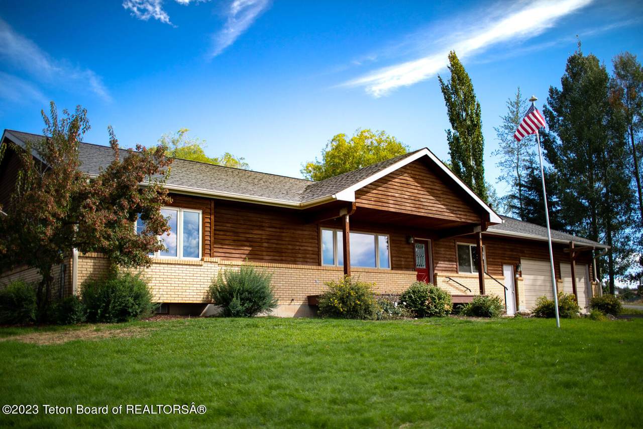 12 Cottonwood Lane - Photo 1